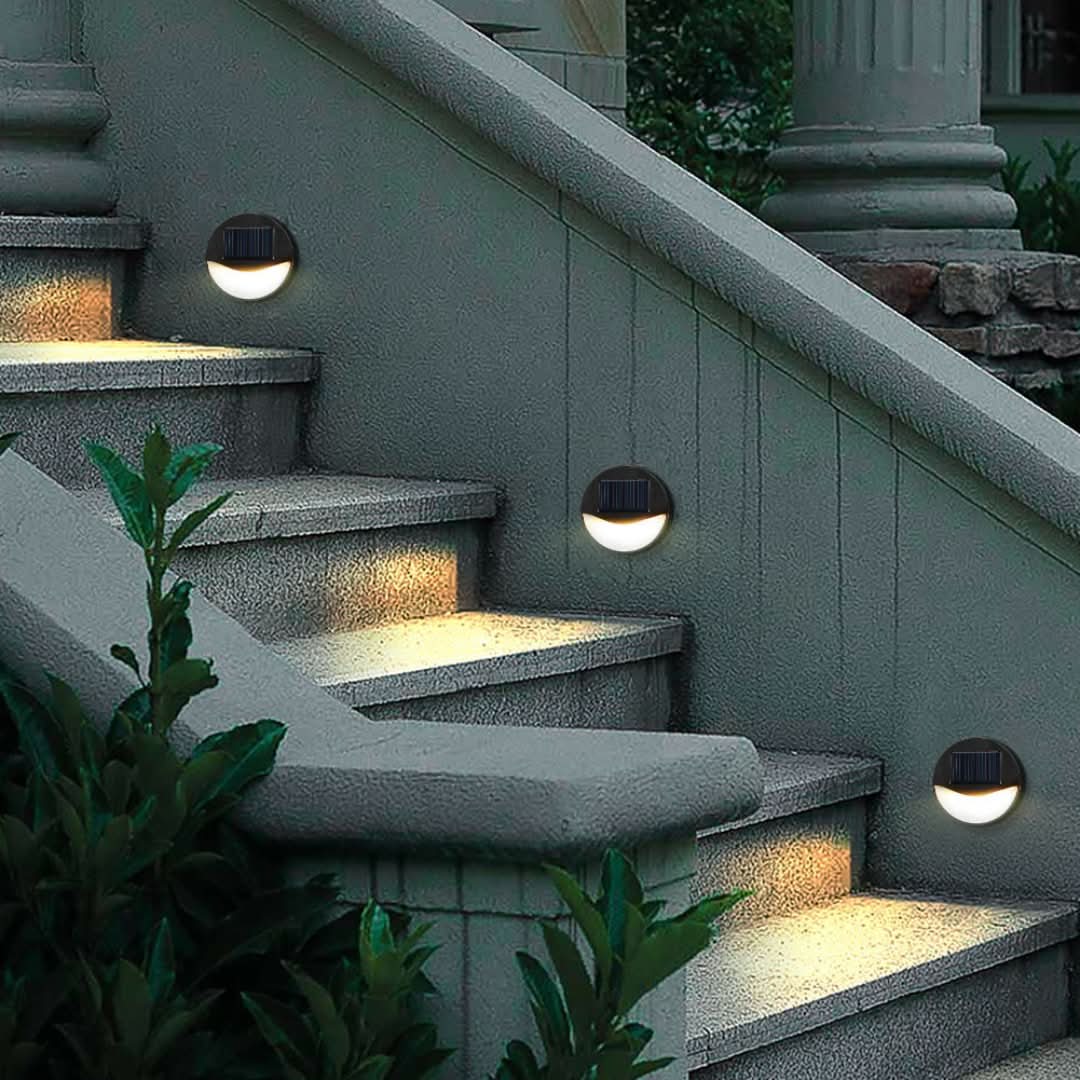 Ecobright: luces de patio solar LED impermeables para exteriores, redondos y cuadrados-Wall light-VyFlair
