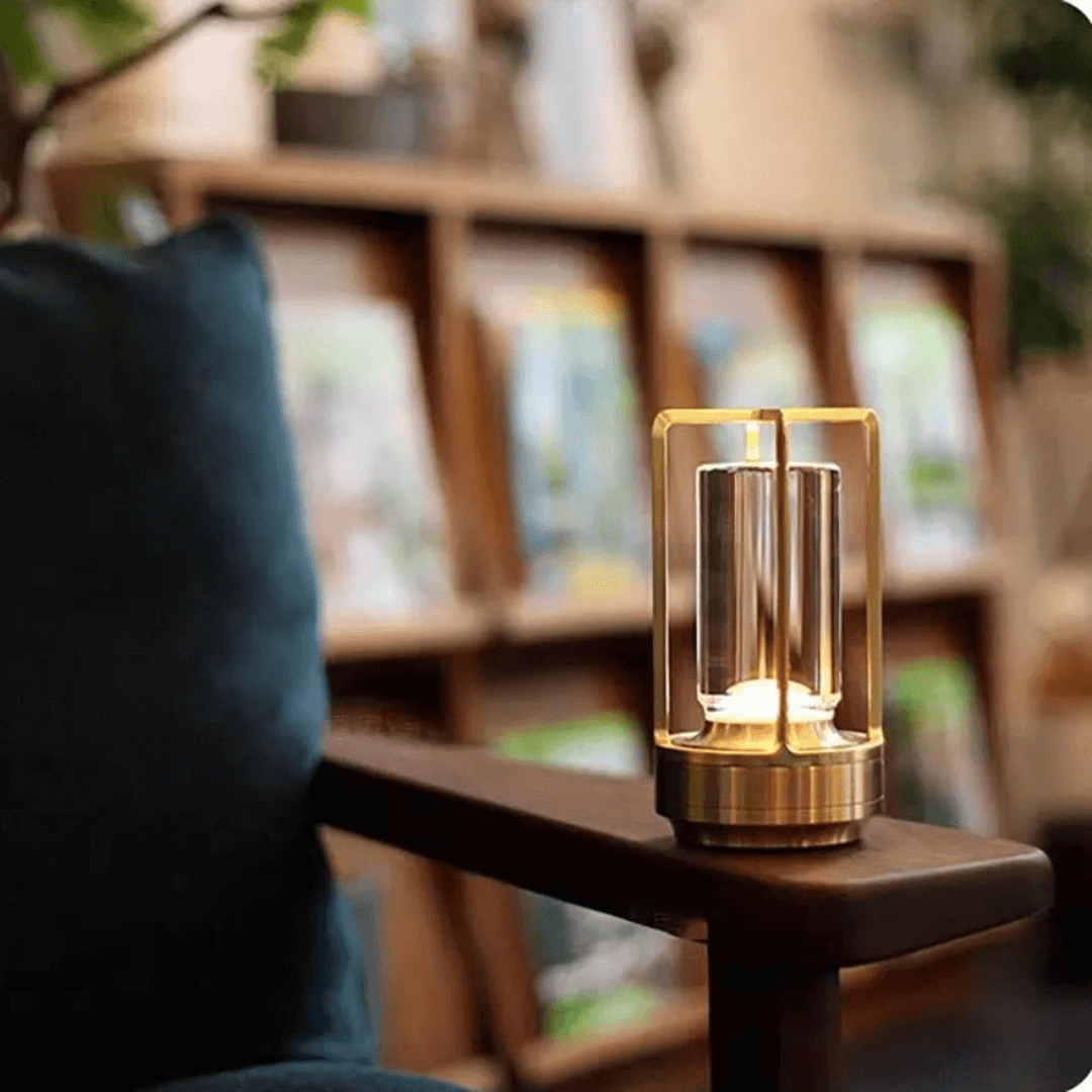 Lámpara de mesa de linterna de cristal: ¡hazlo acogedor de una manera única!-Table lamp-VyFlair