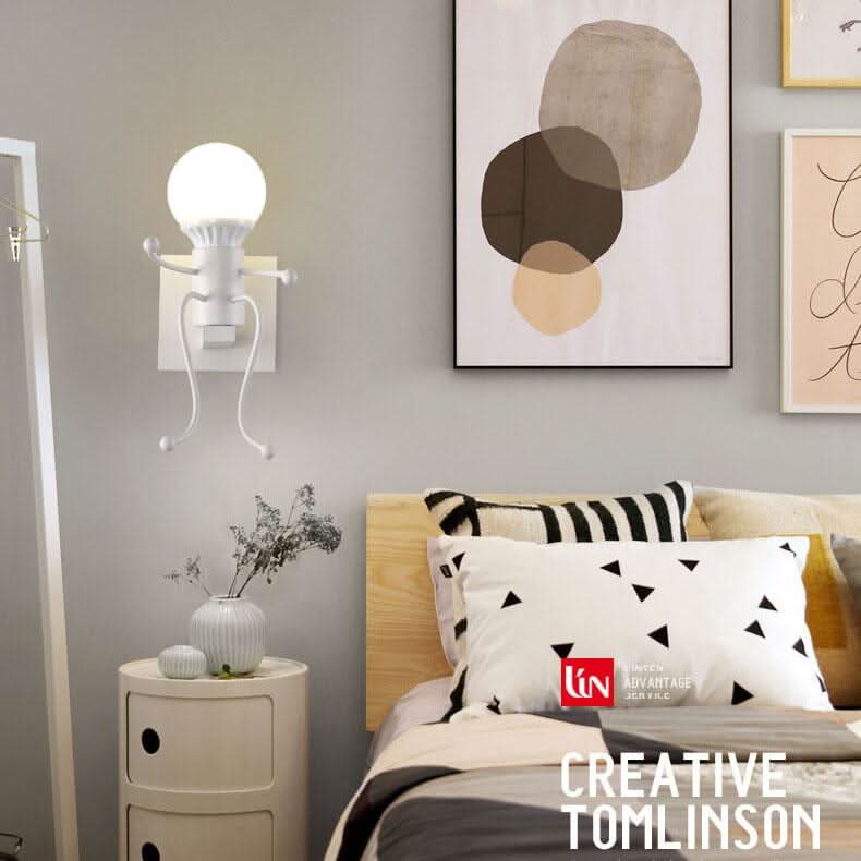 Artivillain - Forjada lámpara de pared de hierro con 1 luz-Wall lamps & Ceiling lamps-VyFlair