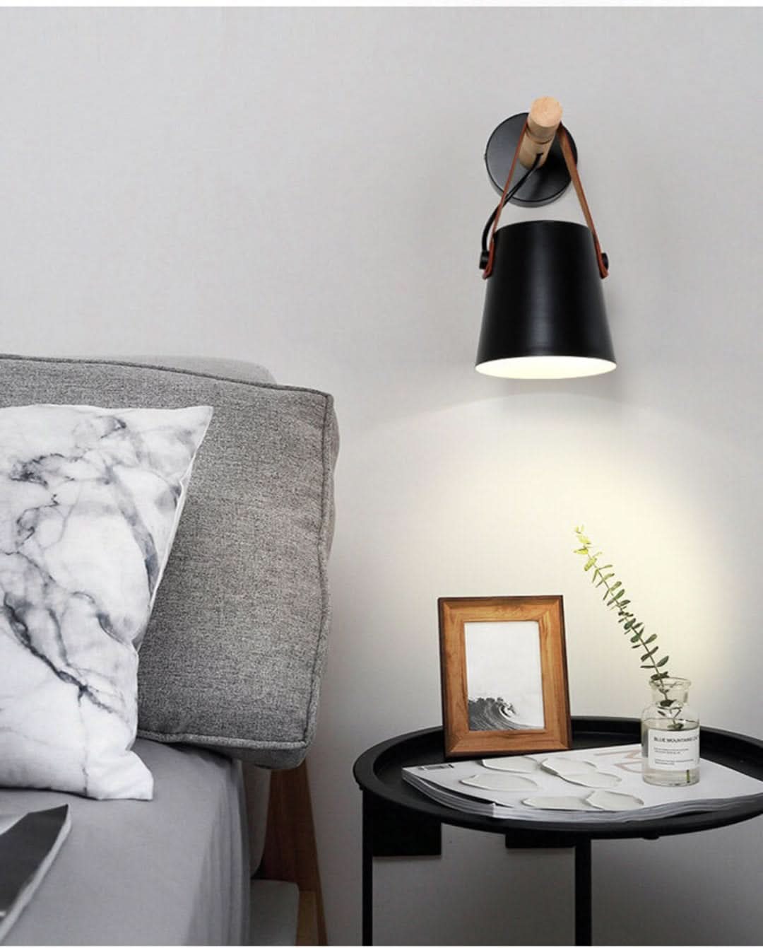 Brazo de madera: lámpara de pared con pantalla de lámpara de hierro y brazo de madera-Wall light-VyFlair