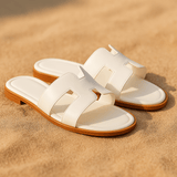 Sandalias Planas de Cuero con Corte Elegante - VyFlair