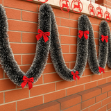 Girlanda poinsecji 2 m – dekoracja świąteczna na choinkę, stół i kominek