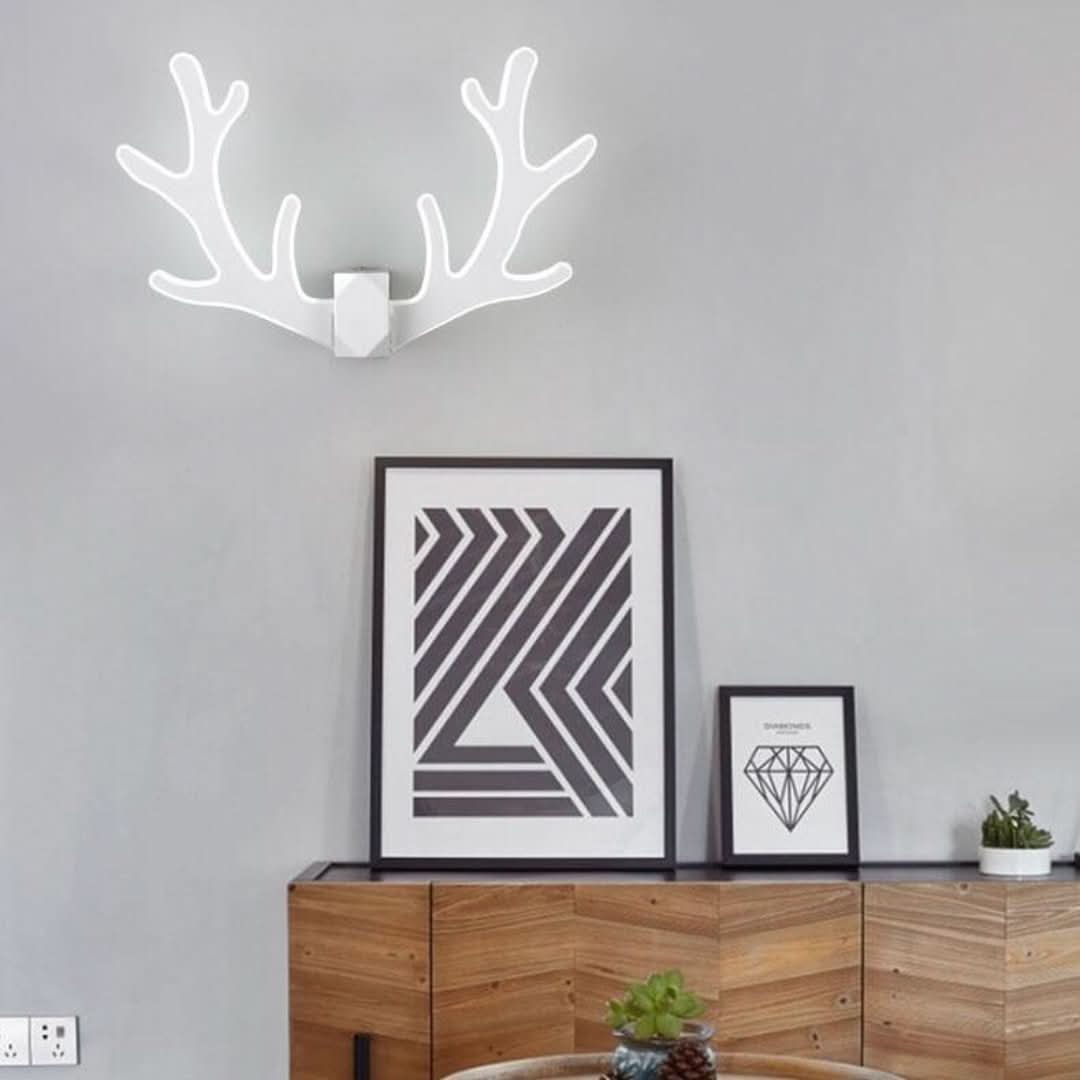 AntlerGlow: luz de pared simple en forma de asta con 1 brazo LED-Wall light-VyFlair