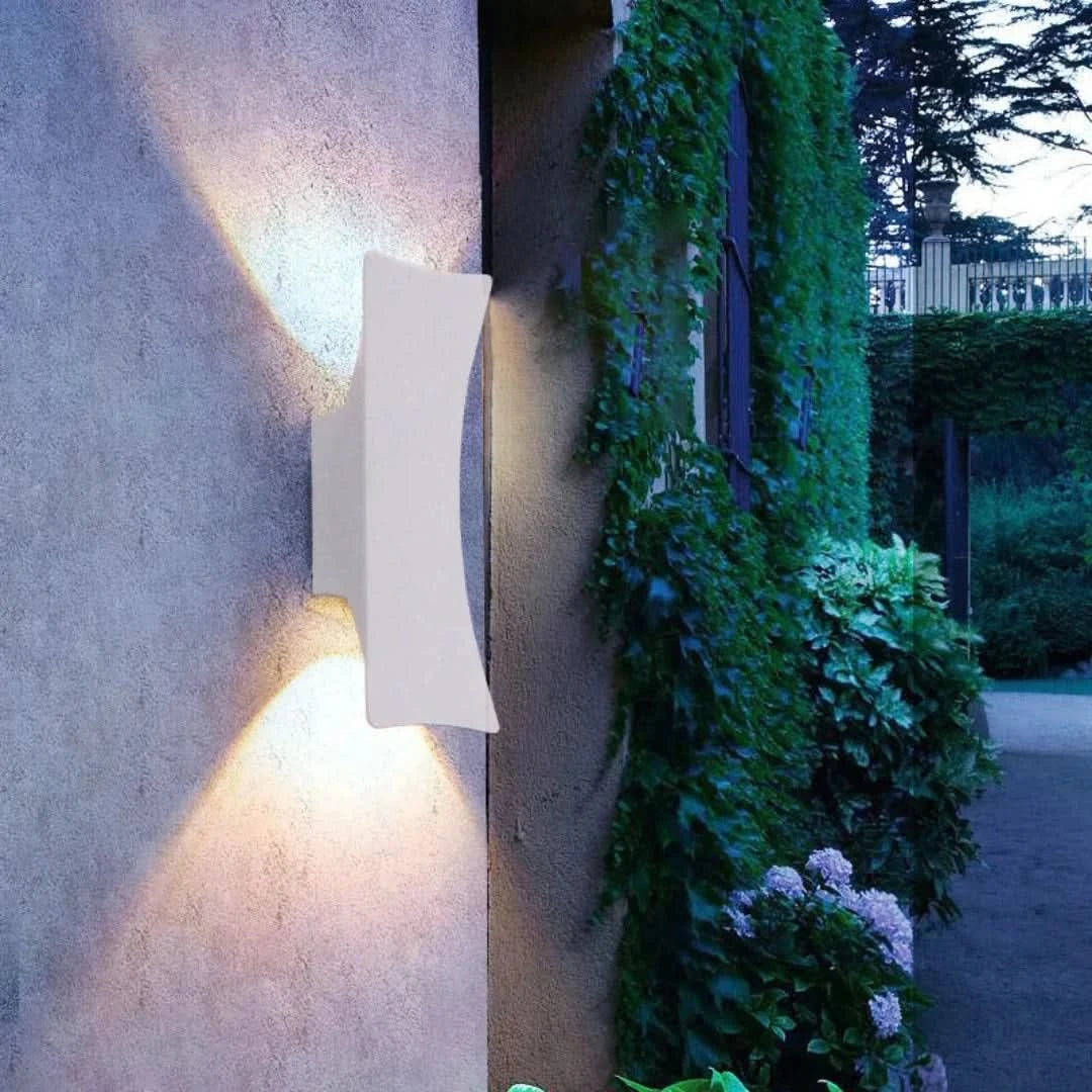 Metromod - luz de pared al aire libre minimalista-Outdoor lighting-VyFlair