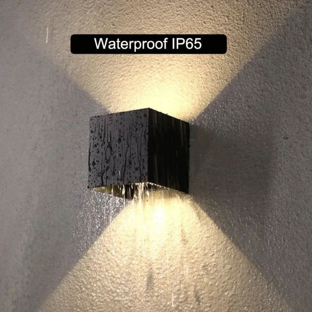 Metrolita - elegante luz de pared al aire libre-Outdoor lighting-VyFlair
