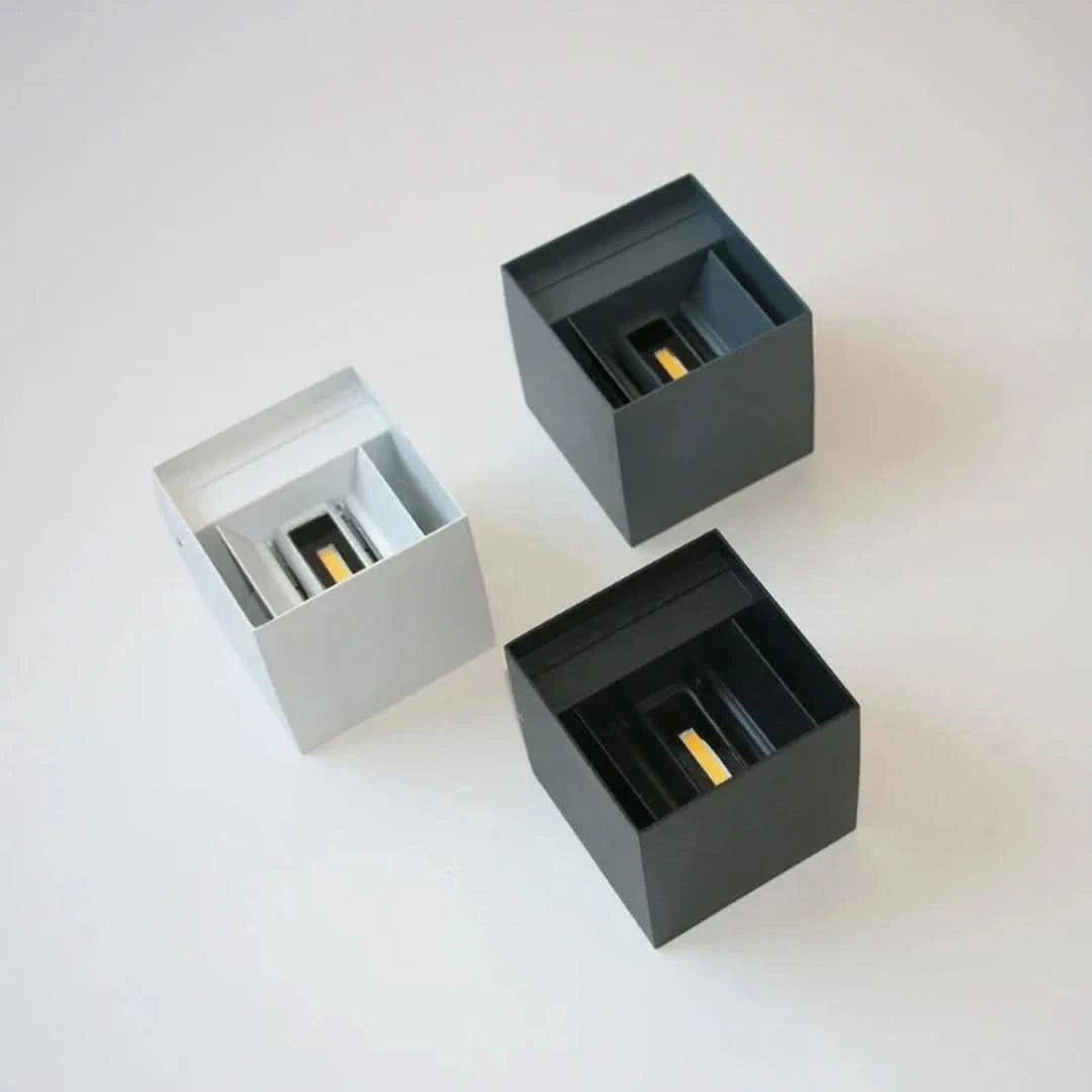 Metrolita - elegante luz de pared al aire libre-Outdoor lighting-VyFlair