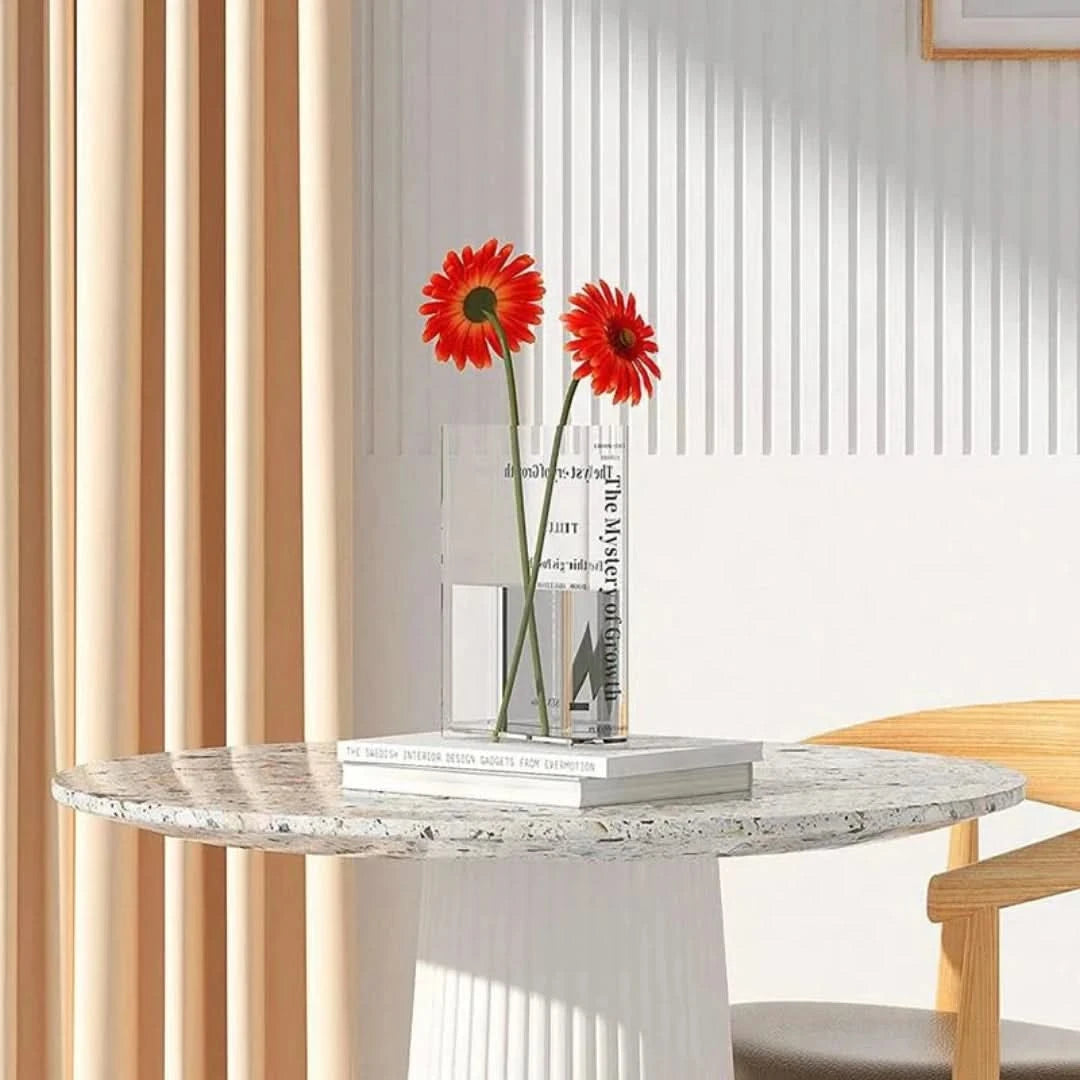 Jarrón de libros acrílicos transparentes-Vase-VyFlair