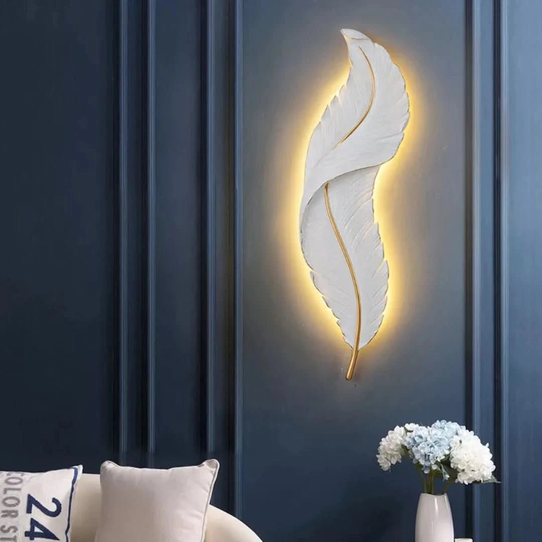 Lámpara de pared de FeatherGlow - sofisticación moderna-Wall Light-VyFlair
