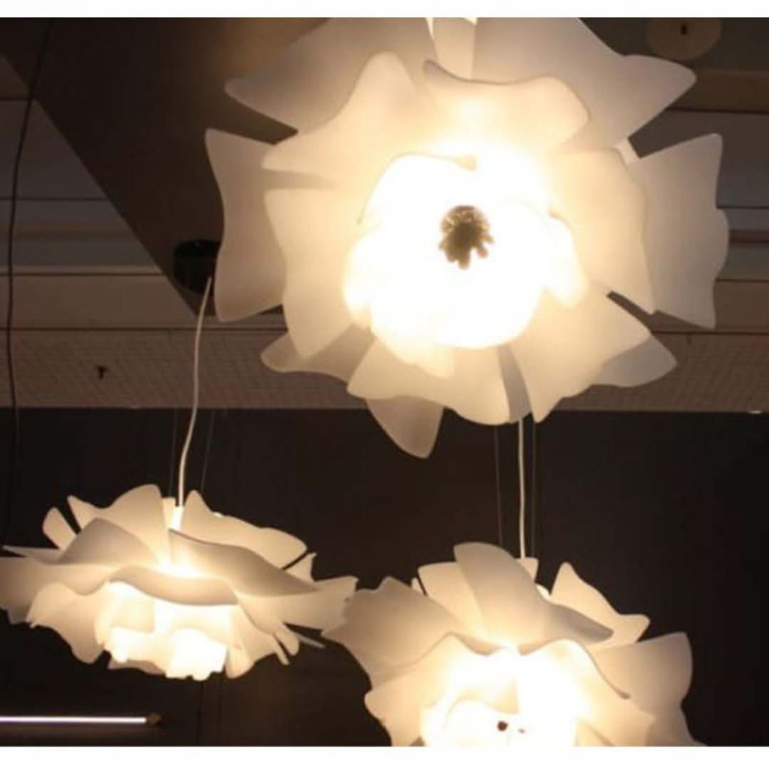 Flor de lámpara colgante de diseño moderno de Bella-Wall lamps & Ceiling lamps-VyFlair