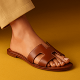 Sandalias Planas de Cuero con Corte Elegante - VyFlair