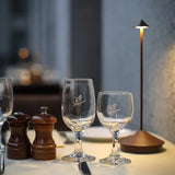 ClarityGlow Lámpara de Mesa LED Inalámbrica – Para Noches Cálidas Dentro y Fuera