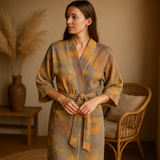 Bata SereniLuxe – Kimono Transpirable de Elegancia Natural