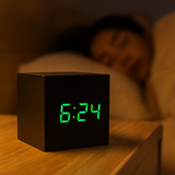 Reloj Despertador Digital LED Compacto