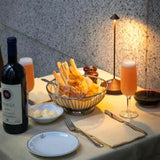 ClarityGlow Lámpara de Mesa LED Inalámbrica – Para Noches Cálidas Dentro y Fuera