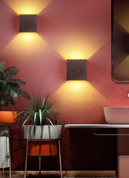 ElegantBeam – Lámpara de Pared Minimalista para Iluminación Sofisticada