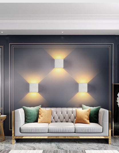 ElegantBeam – Lámpara de Pared Minimalista para Iluminación Sofisticada