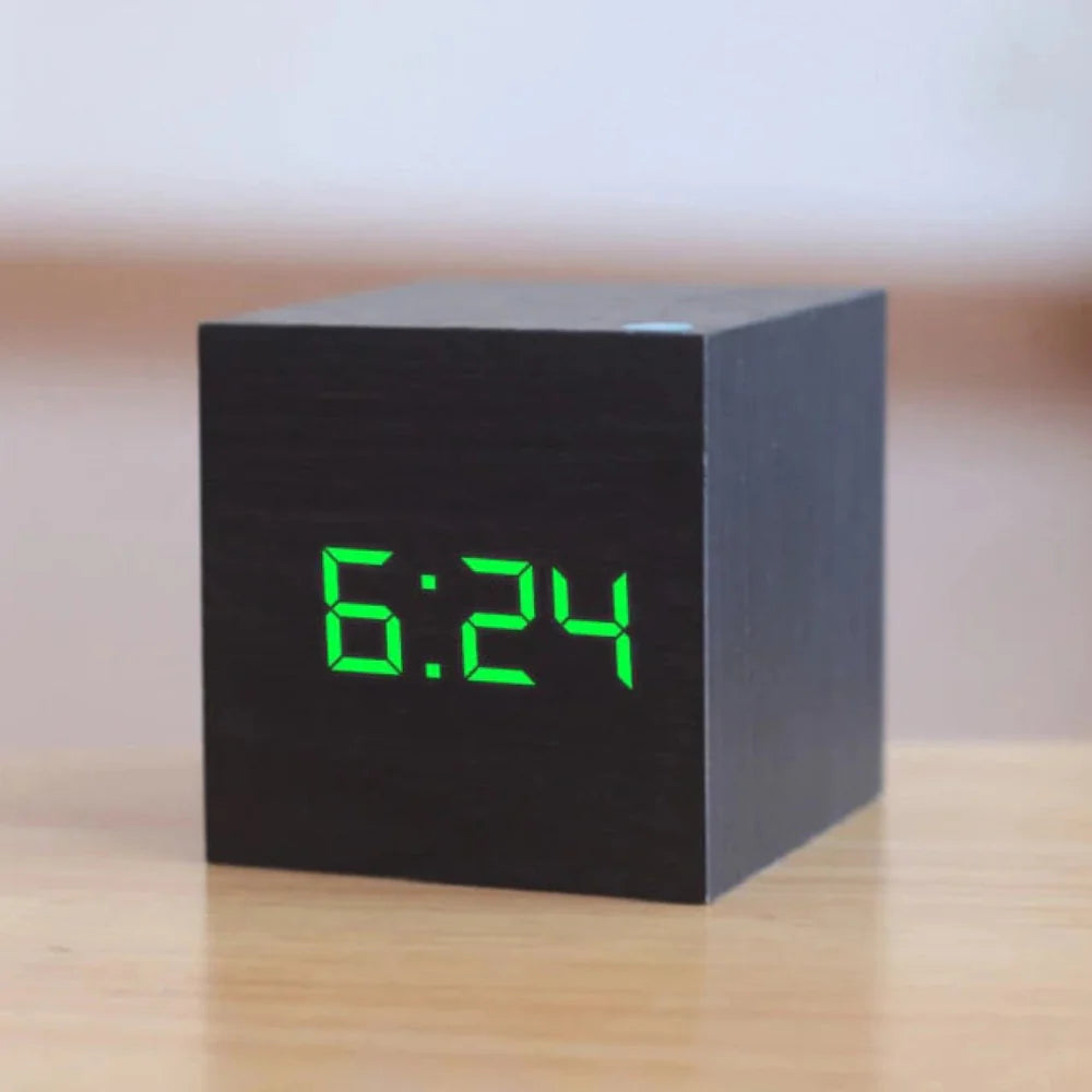 Reloj Despertador Digital LED Compacto - Brillo Ajustable - Modo Nocturno