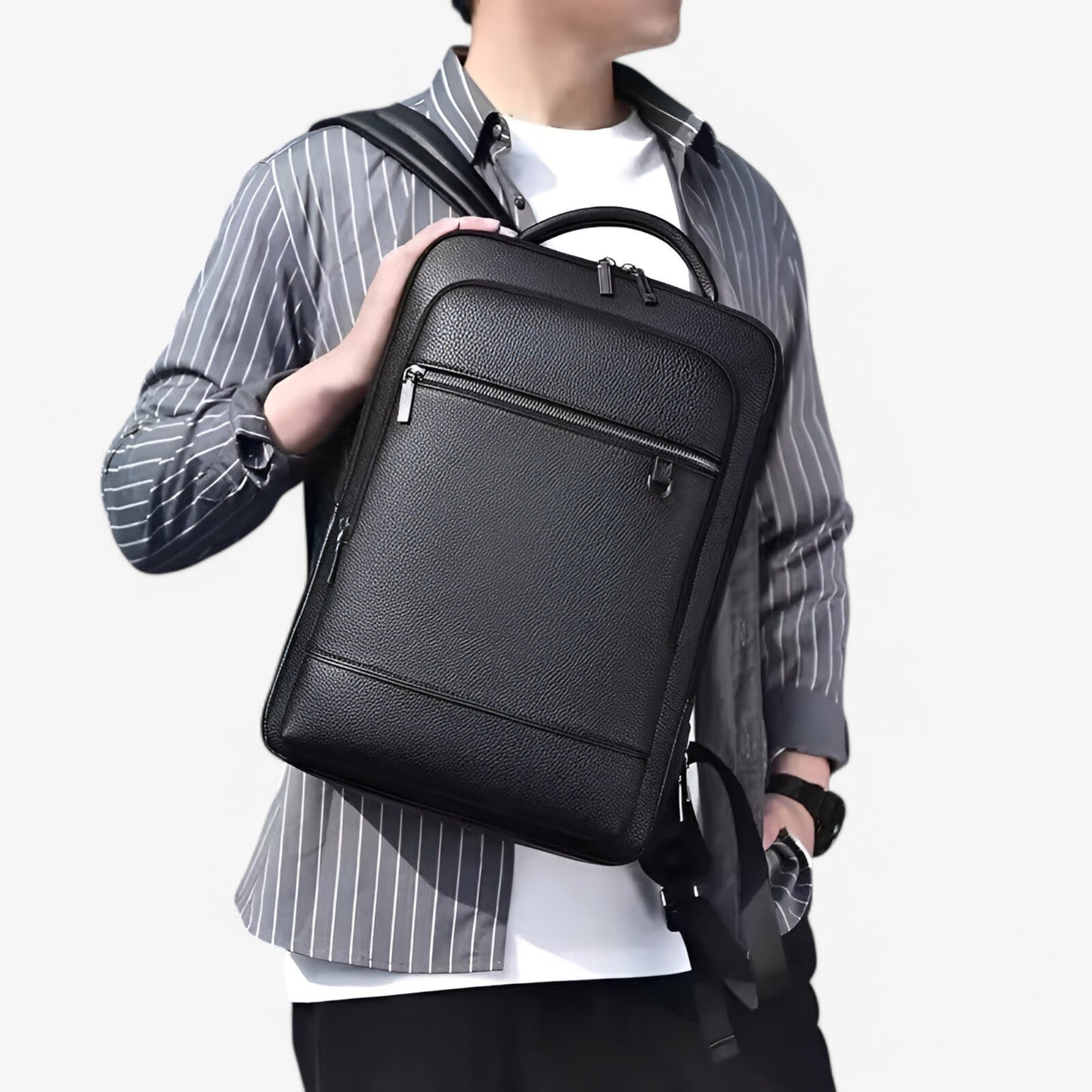 Mochila de Cuero con Puerto USB - Elegante y Funcional