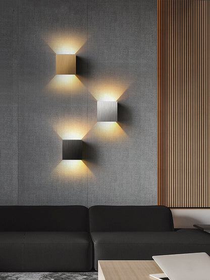 ElegantBeam – Lámpara de Pared Minimalista para Iluminación Sofisticada