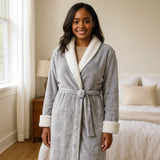VeluSoft Bata de Fleece Elegante - Acabado Contraste Lujoso - Relax