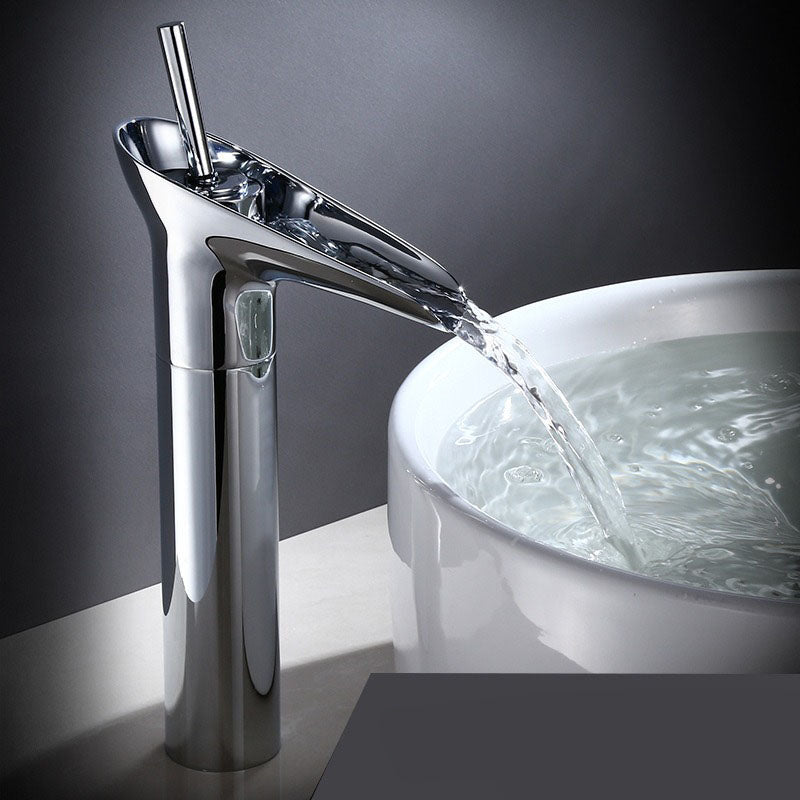 AquaScape - Grifo de Baño Retro Cascada