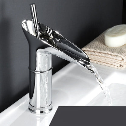 AquaScape - Grifo de Baño Retro Cascada