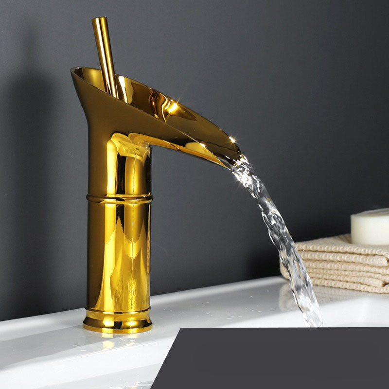 AquaScape - Grifo de Baño Retro Cascada