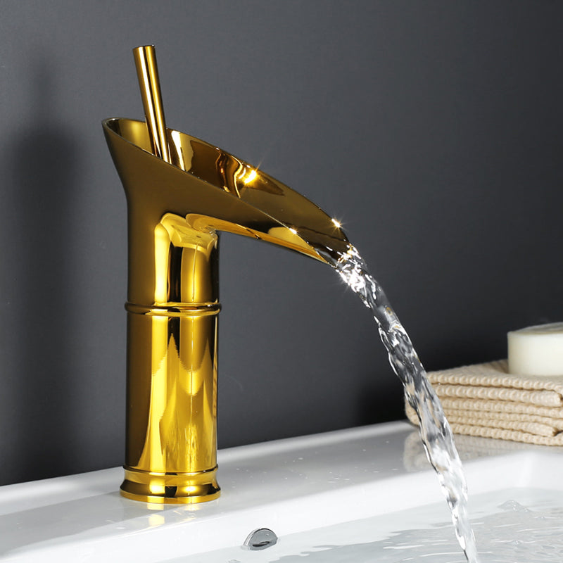 AquaScape - Grifo de Baño Retro Cascada