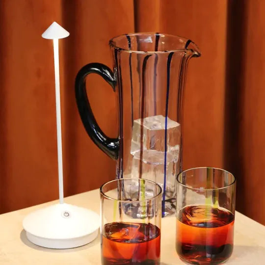 ClarityGlow Lámpara de Mesa LED Inalámbrica – Para Noches Cálidas Dentro y Fuera