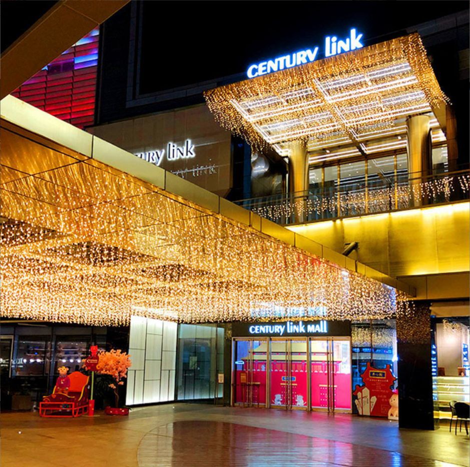 Lampki LED świetliki sopelki na zewnątrz – efekt kaskady świątecznej