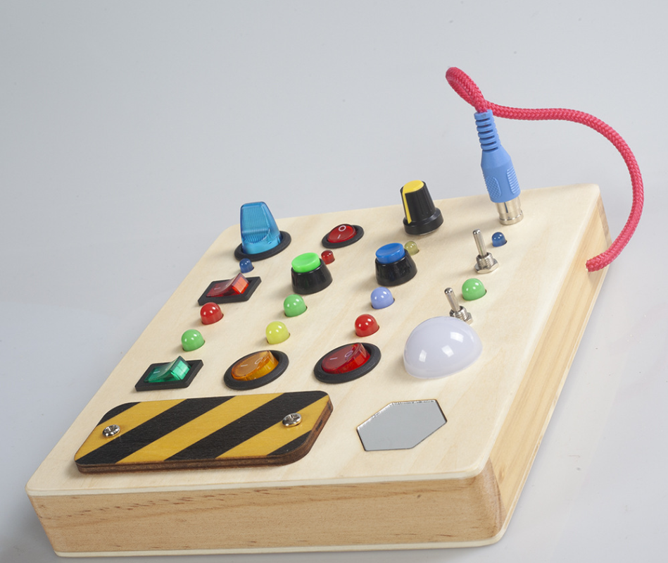 Tablero Montessori Ocupado con Luces e Interruptores