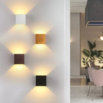 ElegantBeam – Lámpara de Pared Minimalista para Iluminación Sofisticada