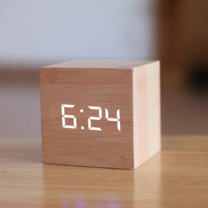 Reloj Despertador Digital LED Compacto - Brillo Ajustable - Modo Nocturno