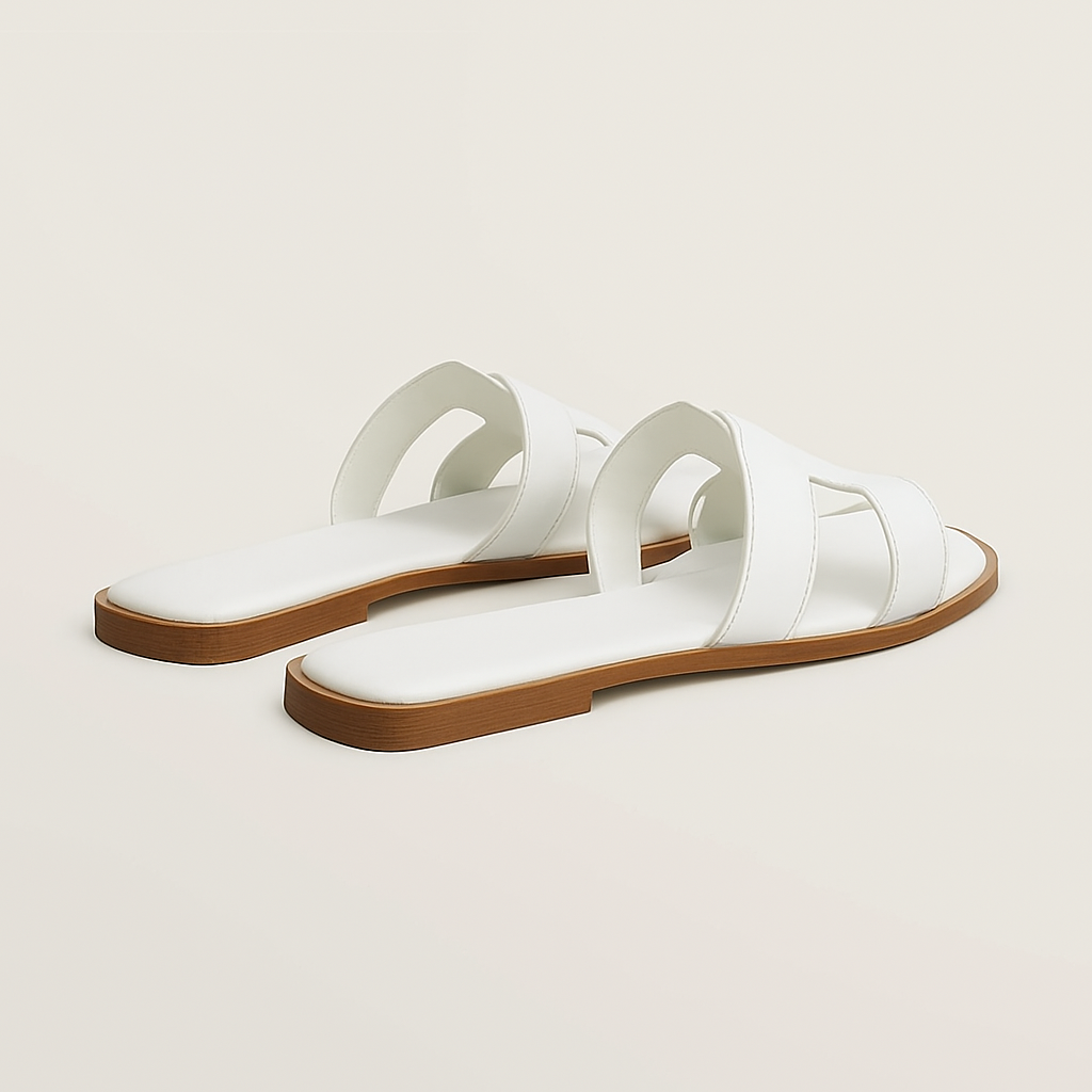 Sandalias Planas de Cuero con Corte Elegante